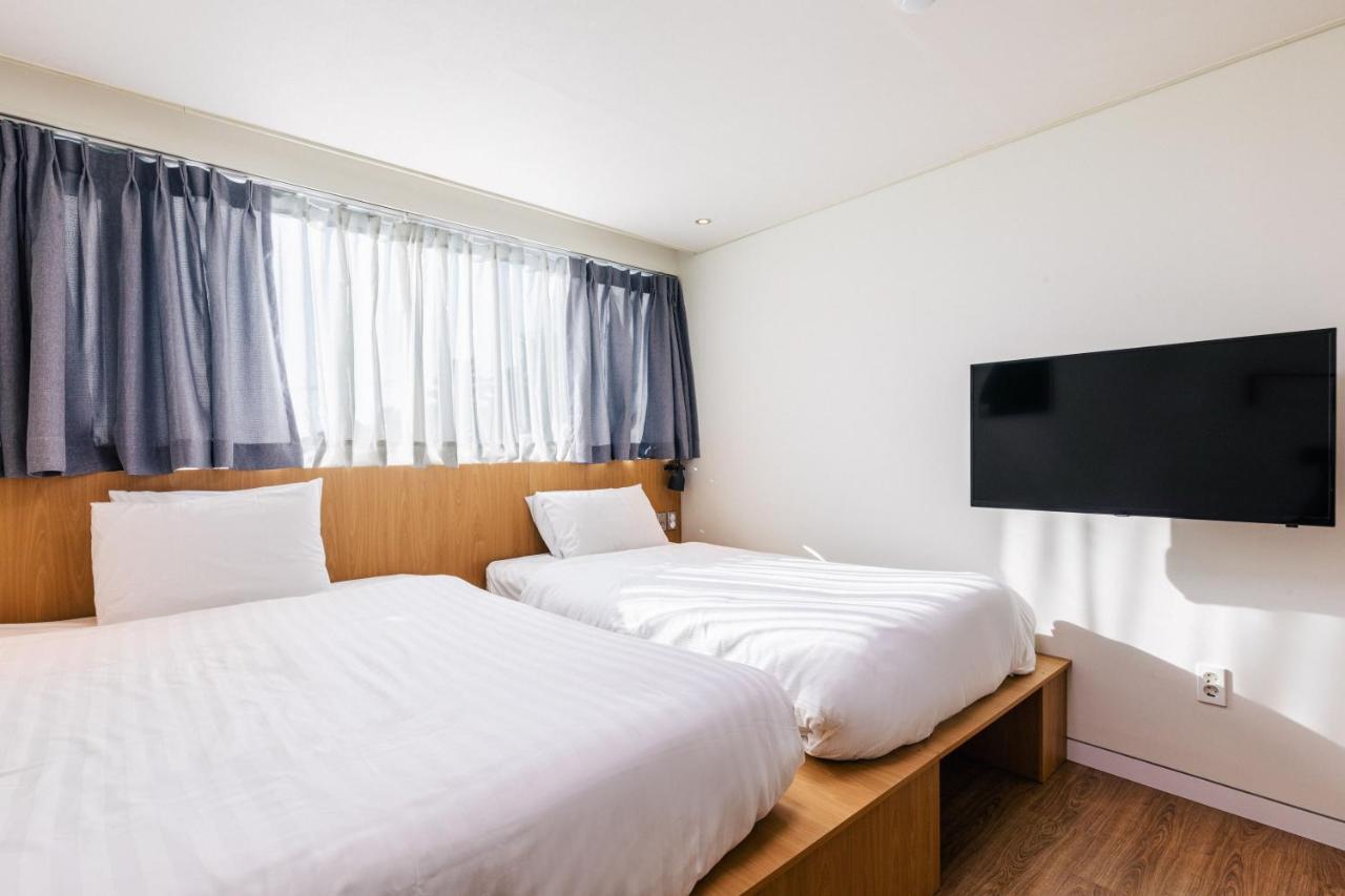 Bedradio Dodubong Hotel Oedo-dong Bagian luar foto